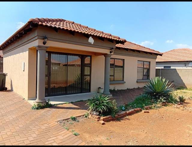 3 BEDROOM HOUSE FOR SALE IN DAWN PARK EXT